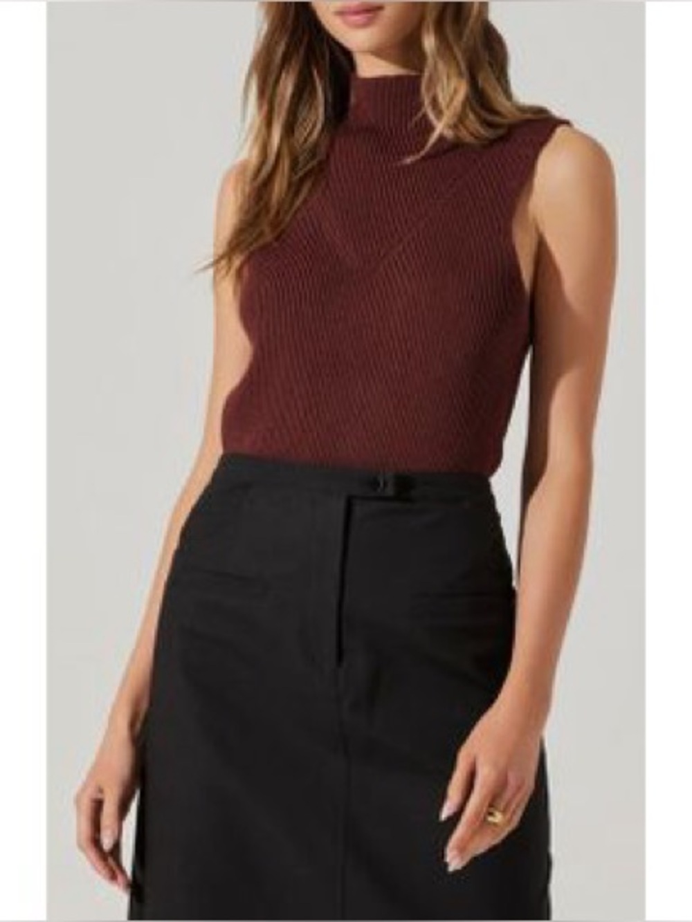 ASTR Sleeveless Mulberry Mock Neck Ribbed Top - Rust - Medium